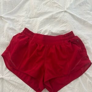 Lululemon Hotty Hot Low Rise 2.5” Red Shorts Size 6